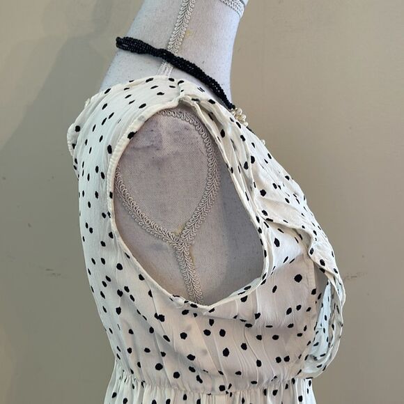 Envie de Fraise Paris Sleeveless Dress. US 2 - Picture 3 of 11